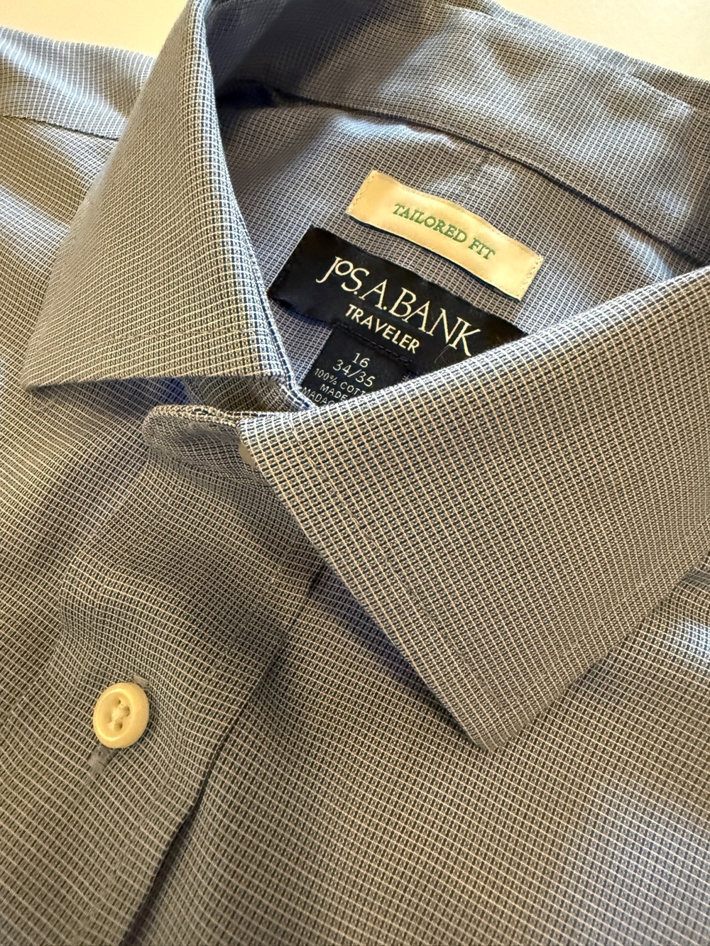 Jos. A. Bank Traveler Tailored Fit Dress Shirt – Men’s 16 / 34-35 – 100% Cotton